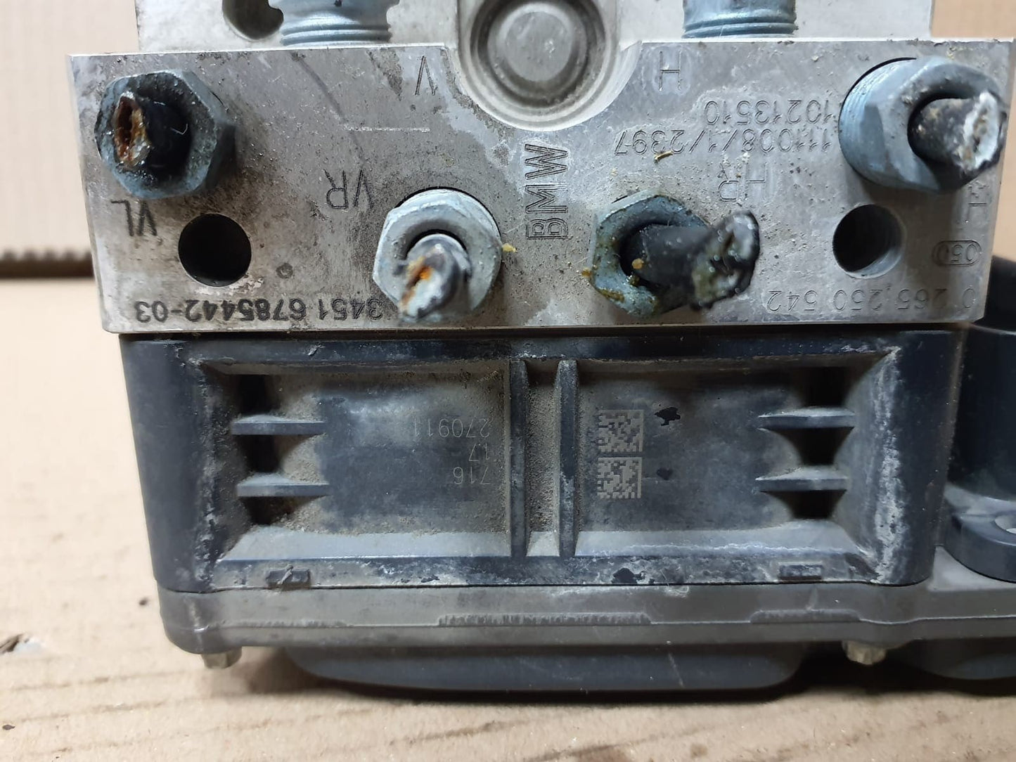 2010-2016 BMW 5 Series F10 and F11 F1X ABS DSC Hydraulic Pump 6852811 OEM