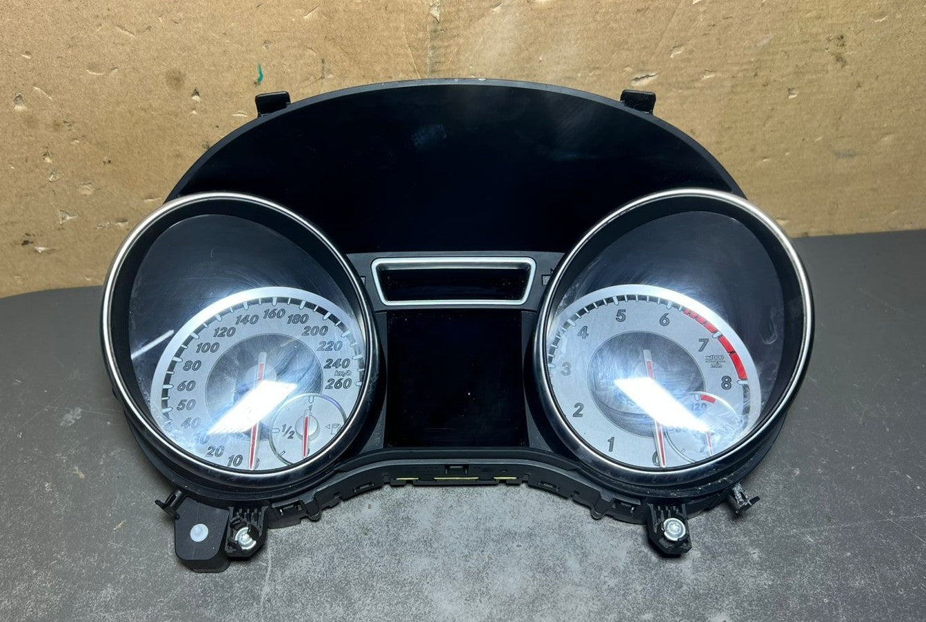 14-17 Mercedes-Benz W117 CLA Instrument Cluster Speedometer A117 9004001 OEM