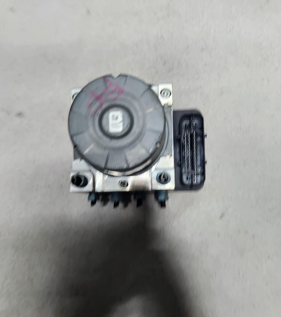 2015-2018 BMW M4 Abs Anti Lock Brake Pump Module 7852637 M3 M4 F82 OEM