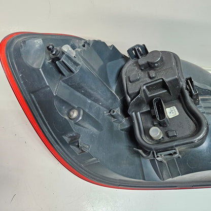 7296098-BMW 4 Series F32 F33 F36 M4 F82 Rear Taillight Rear Right LED