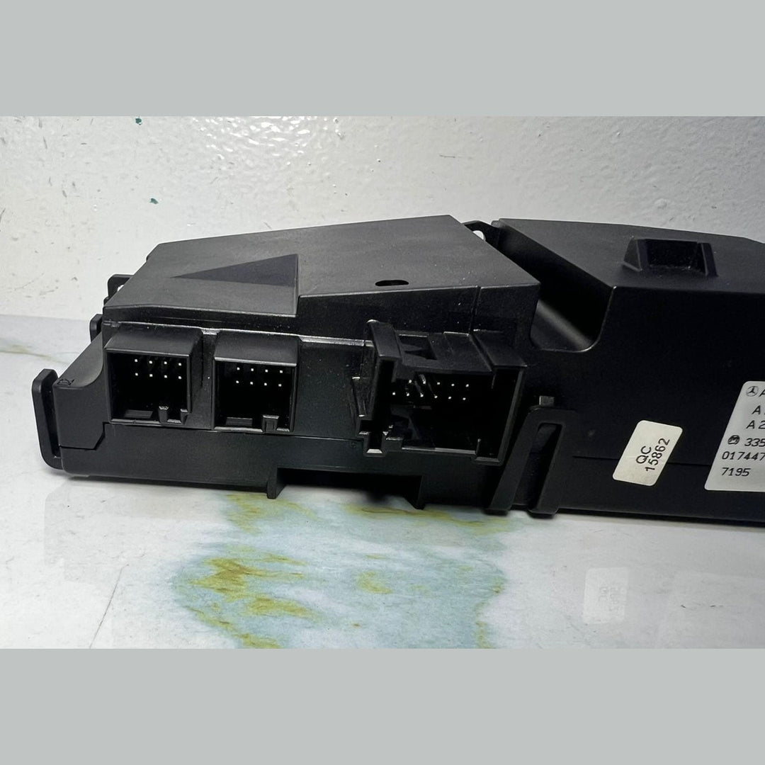 Mercedes Climate Control Panel A2218704958 S-Class W221 and W216