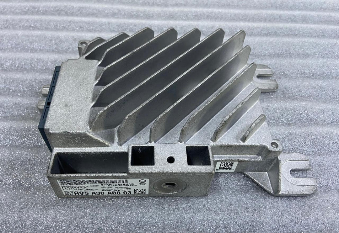 OEM BMW X4 G02 Harman Kardon Amplifier Amp Booster Audio Module 5A38AB8