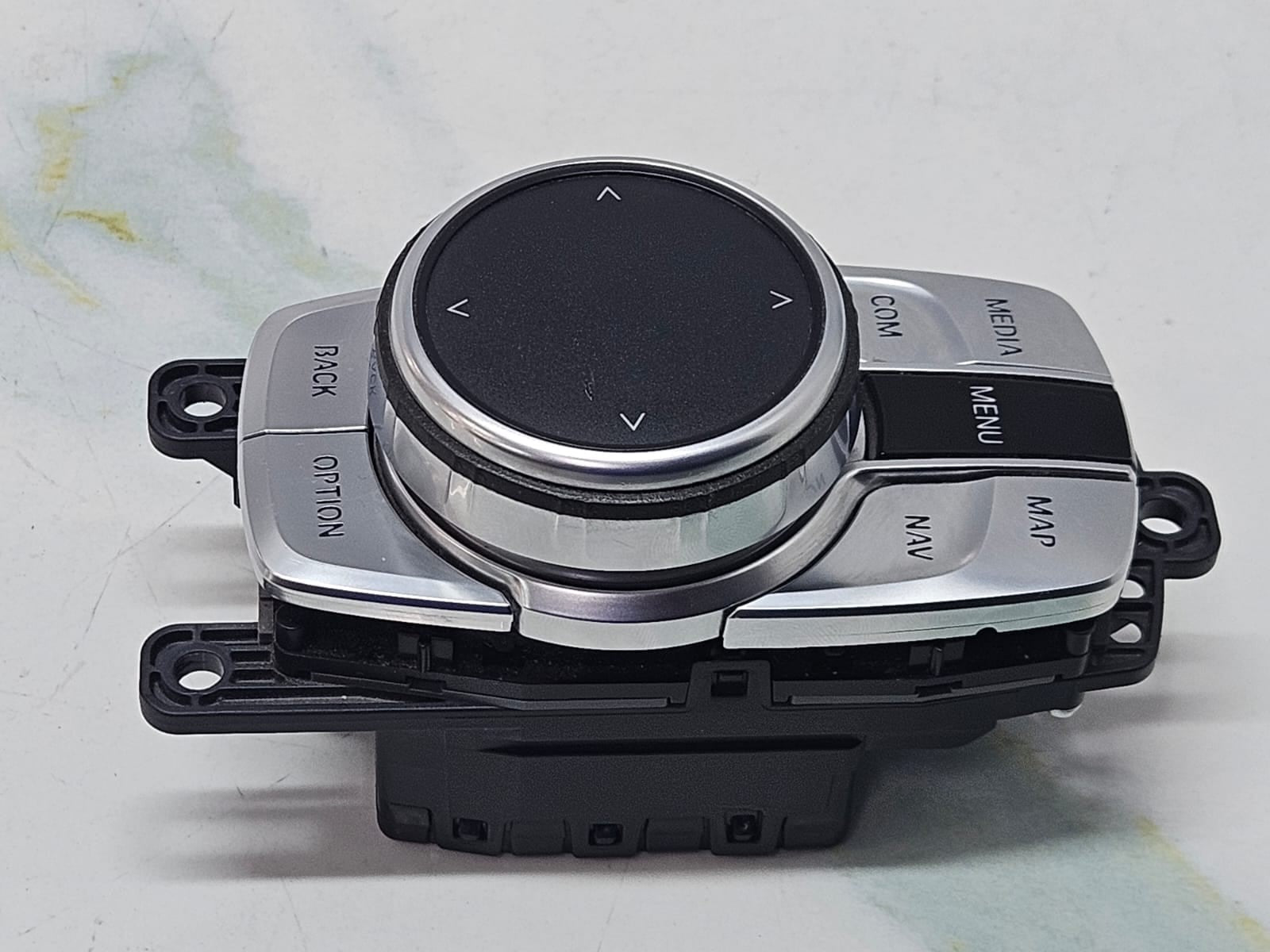 2016-2022 BMW 740i 7 Series G11 G12 models Idrive Touch Controller 6819707 OEM
