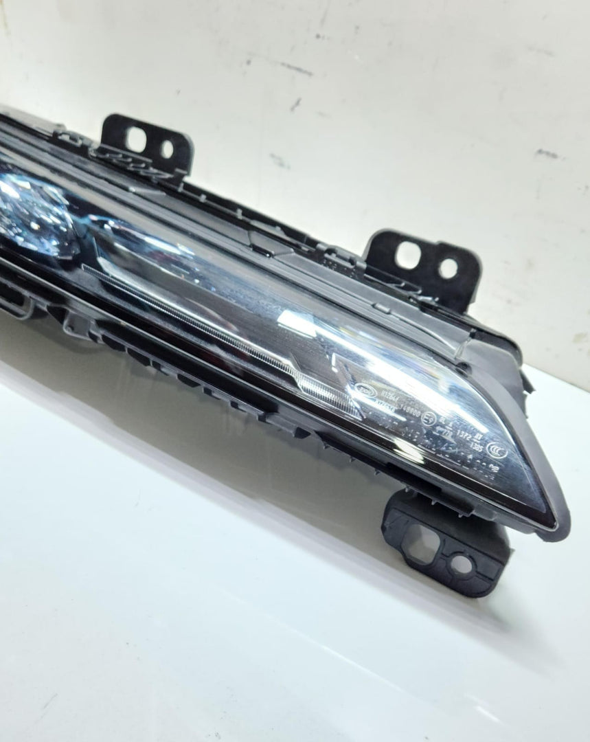 Genuine 2023-2025 BMW i7 Headlight Upper CRYSTAL 9879936 7 Series G70 i7 
