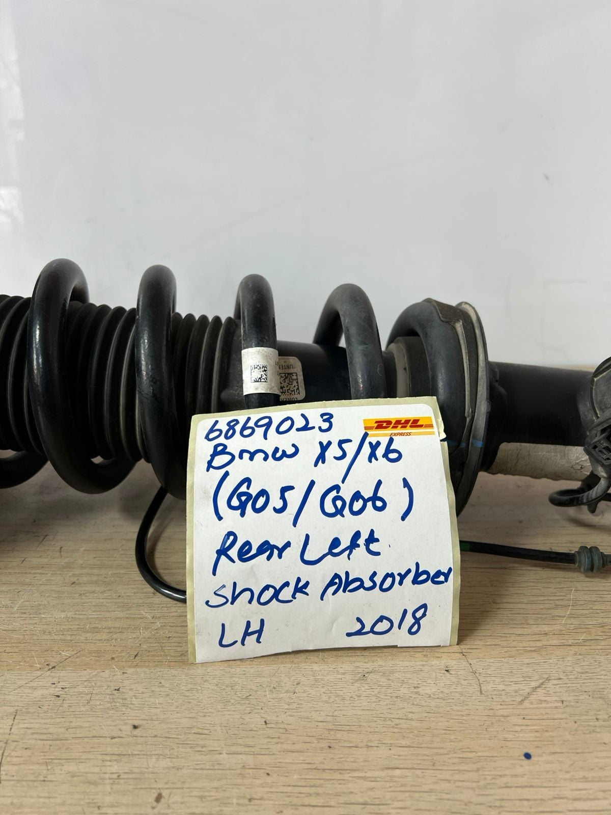 2019-2023 BMW X5 Shock Absorber 6869023 rear left G05 X5 VDC 