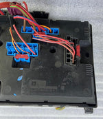 قم بتحميل الصورة إلى عارض الصور، OEM BMW F10 F11 F12 Front Power Distribution Fuse Relay Box 9252815-01