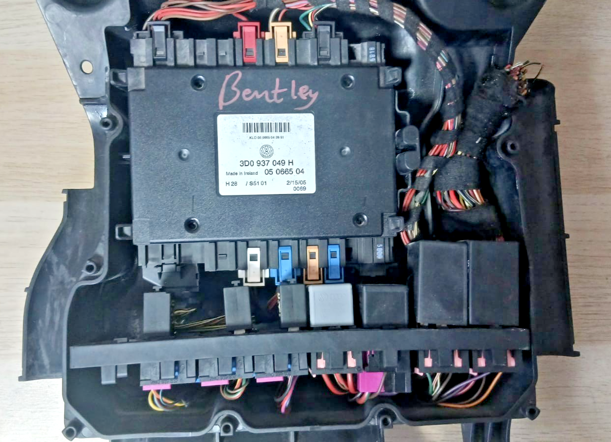 Bentley Continental Flying Spur Power Supply BCM Module OEM 3D0937049H