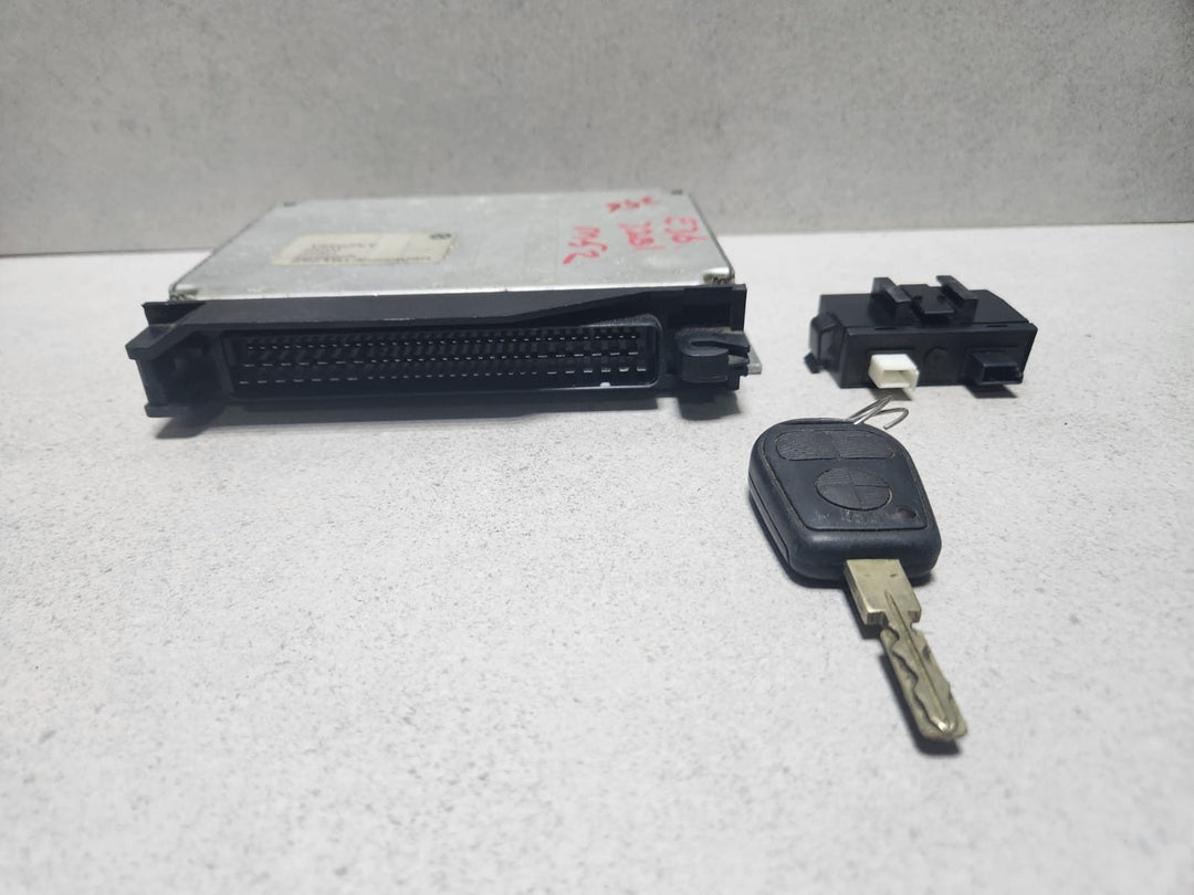 1996-2002 BMW Z3 Engine Control Unit 1432401 E36 E39 E38 M42 Siemens 5WK90321 