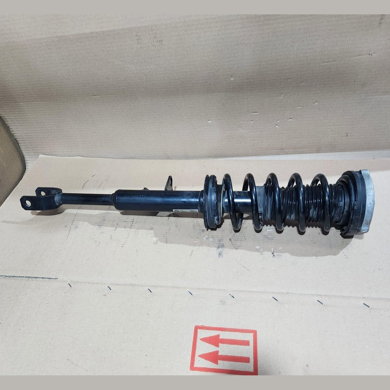 2017-2023 BMW 530i Front Left Shock Absorber 6866591 5 Series G30 530i and 540i