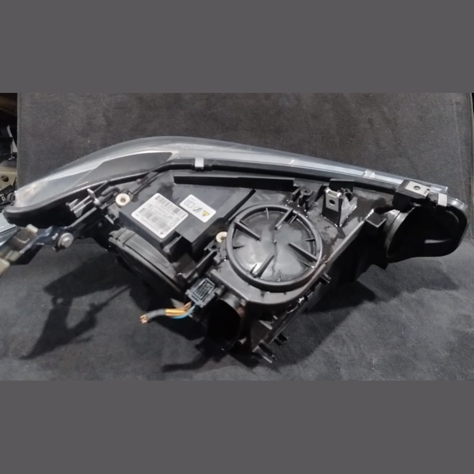 BMW 4 F32 F33 F36 F82 M4 F82 F83 F36 HEADLIGHT BI-XENON FRONT LEFT - 7410787