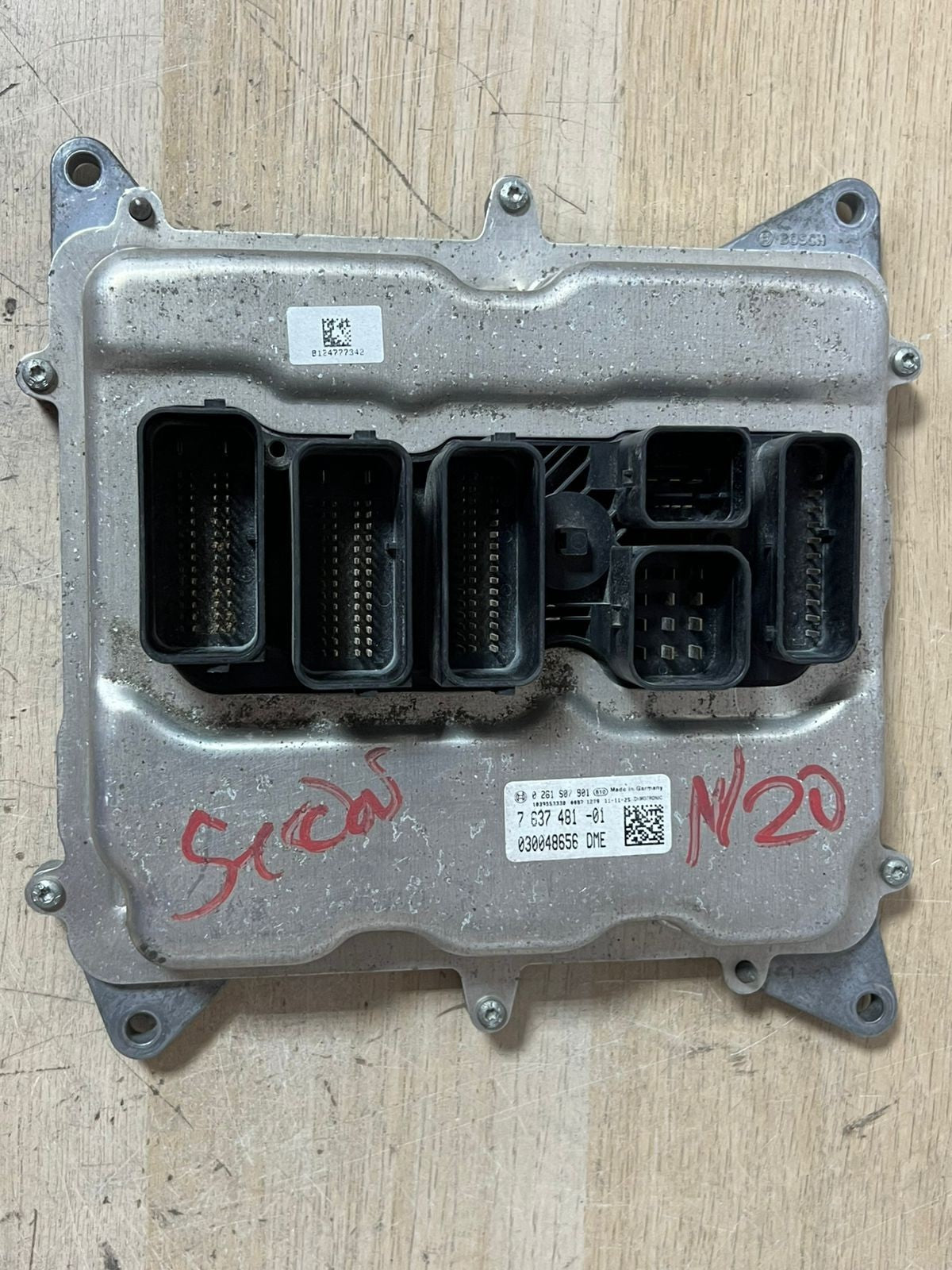 BMW 3 F30 F35 F31 F10 N20 2014 Engine control unit module ECU 7637481