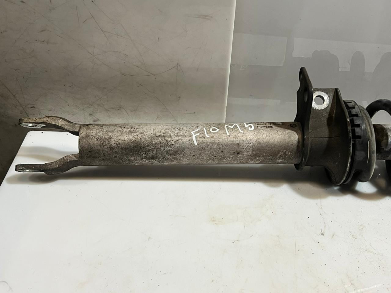 2012-2019 BMW F10 M5 F12 M6 4.4P Front LEFT Shock Absorber 2284045 OEM