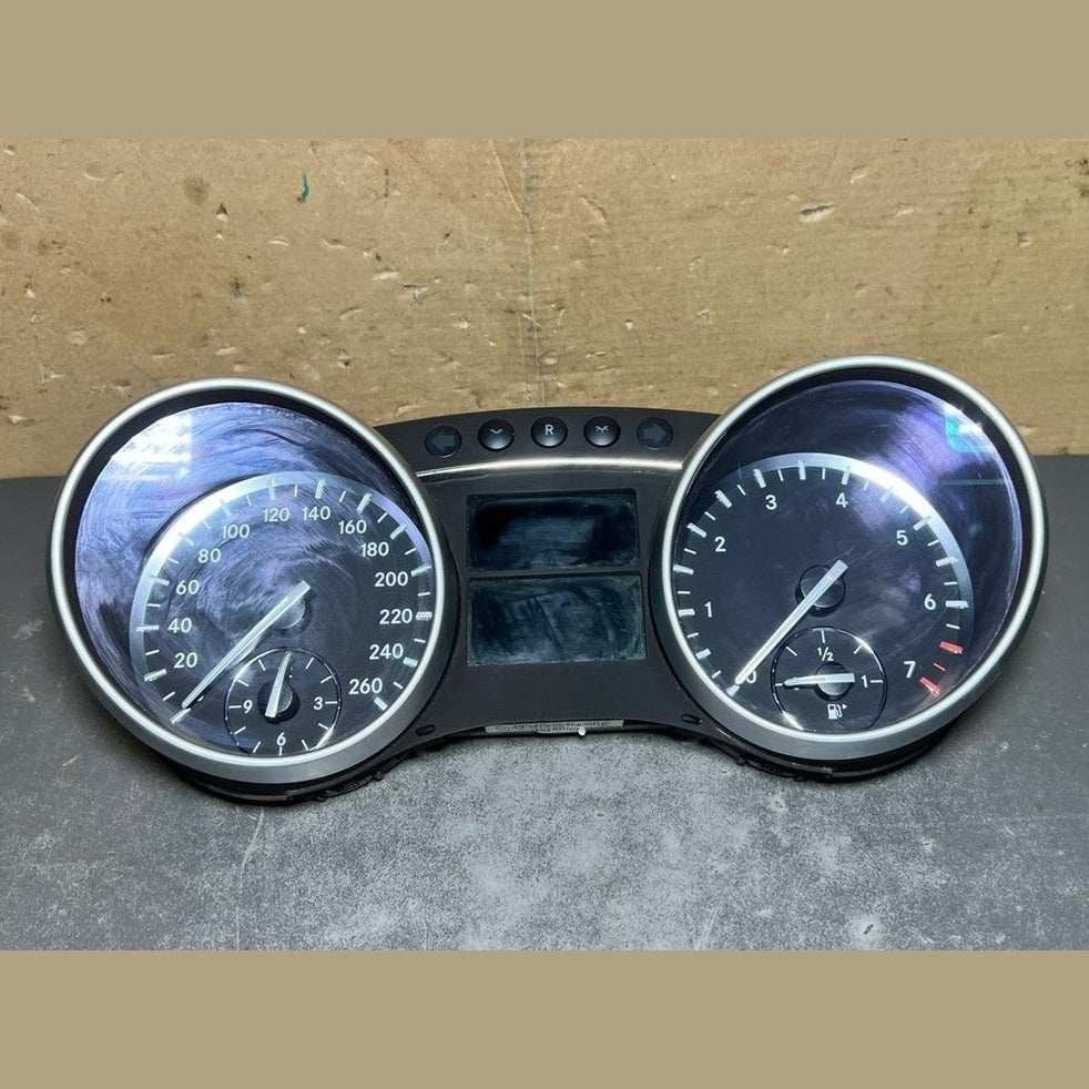 07-13 Mercedes-Benz W164 GL ML Instrument Cluster Speedometer A251 9005800 OEM