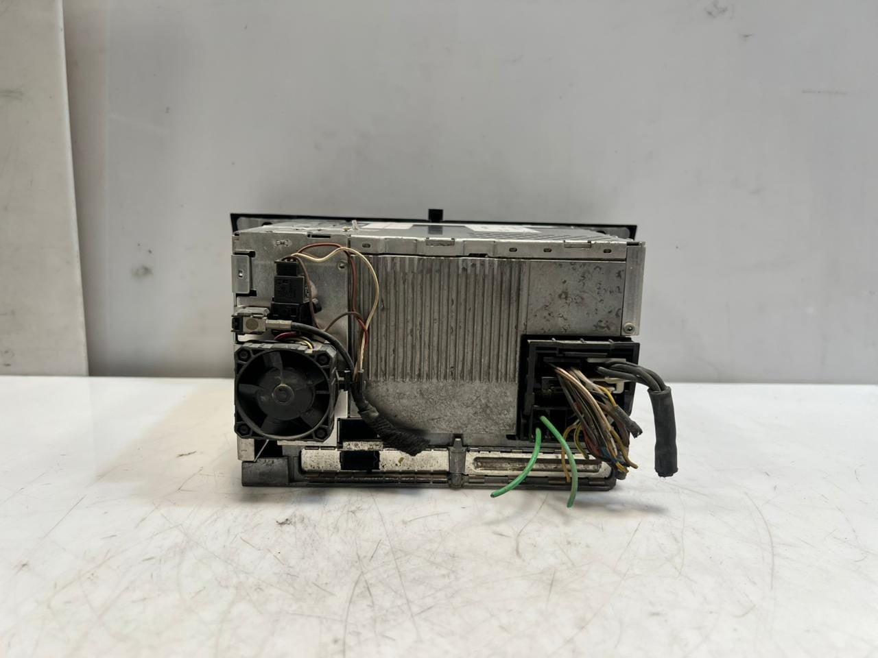 2006-2007 BMW 525i 5 Series E60 NAVIGATION CCC Radio PLAYER 9117561 OEM