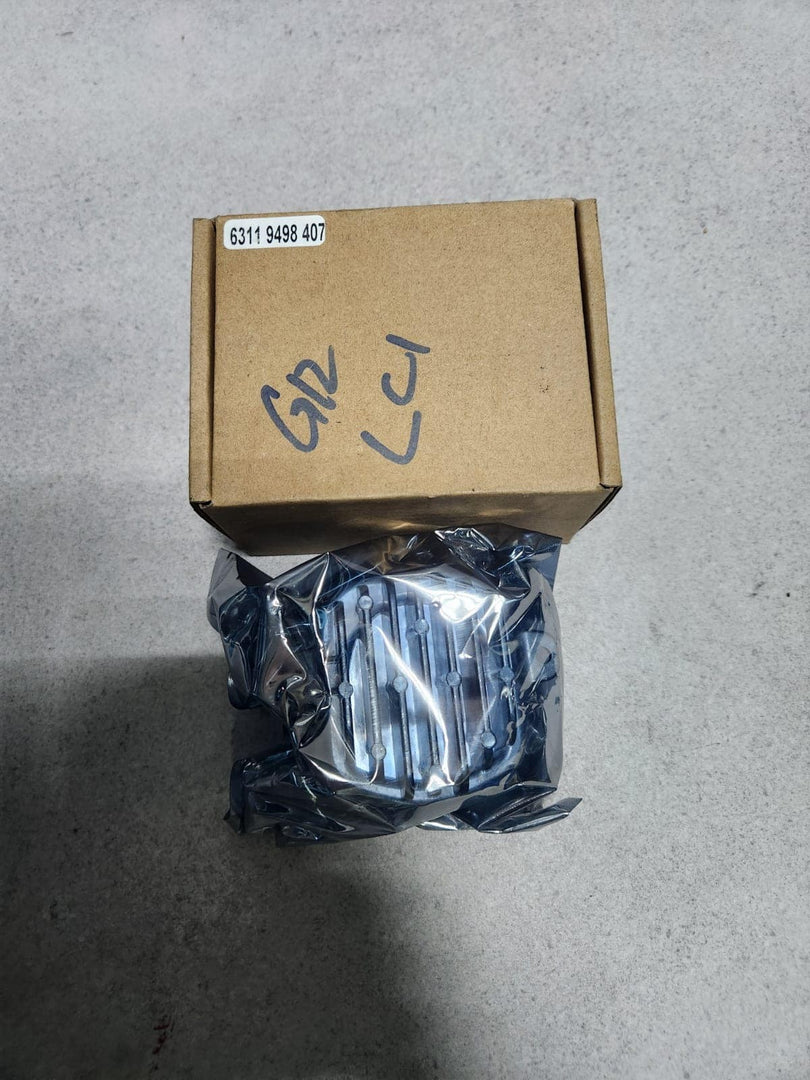 Genuine 2018-2020 BMW 740i Led Headlight Turn Signal Module 9498407 7 Series G11