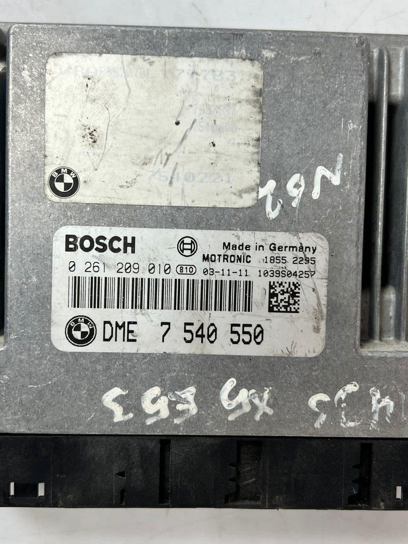 2004 BMW E53 N46 X5 435I Engine Control Module UNIT ECU ECM 0261209010 7540550