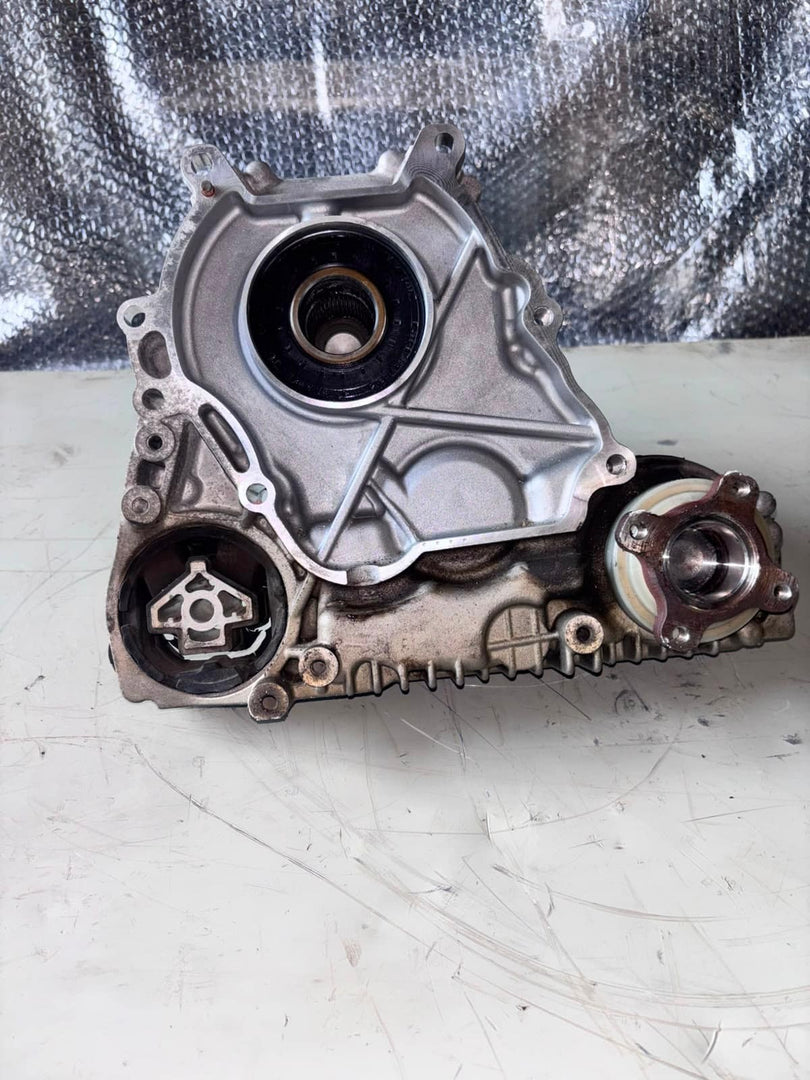2012-2016 BMW 328i Transfer Case 7643756 2,3,4,5,6,and 7 Series xDrive OEM 