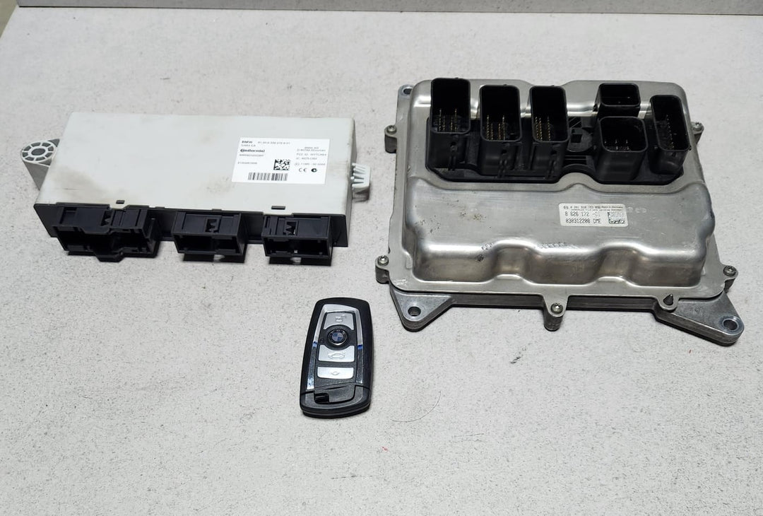 2014 BMW 320i 2014 F30 N20 Engine Control Unit DME ECU Set 8626172 OEM