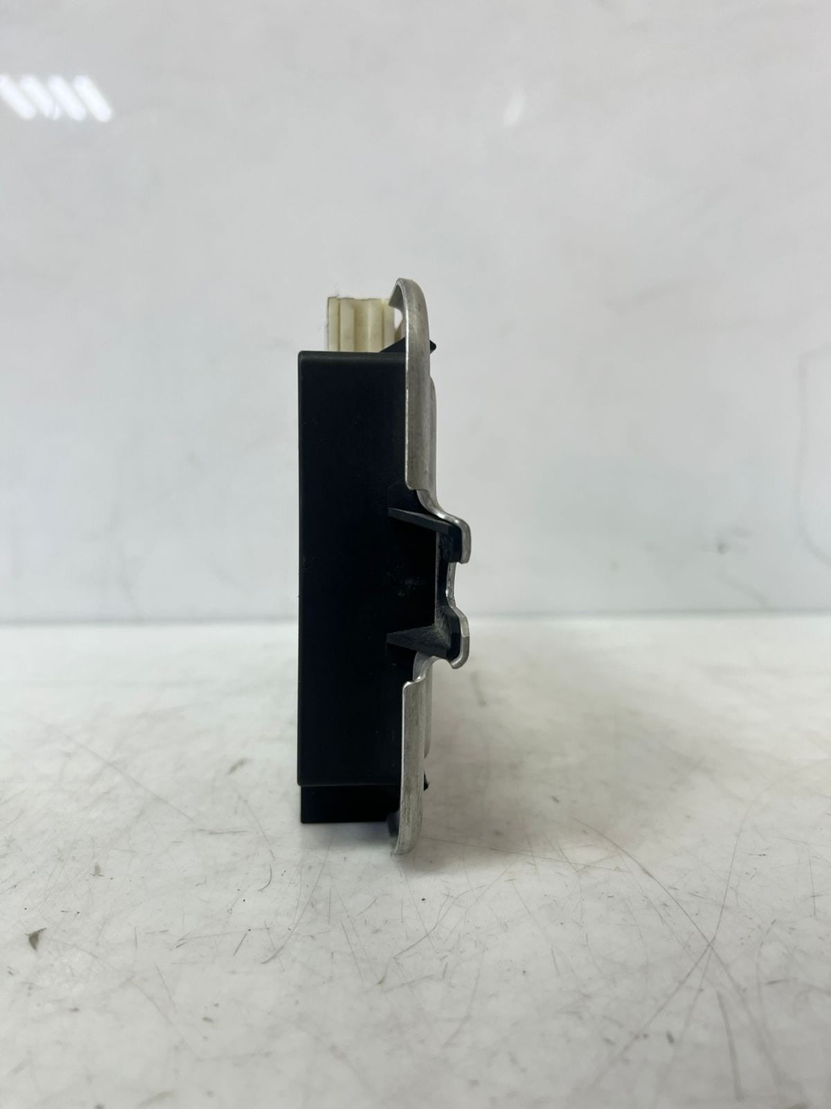 2009 BMW 750Li 7 Series FRM3 Footwell Control Module 9210399 OEM