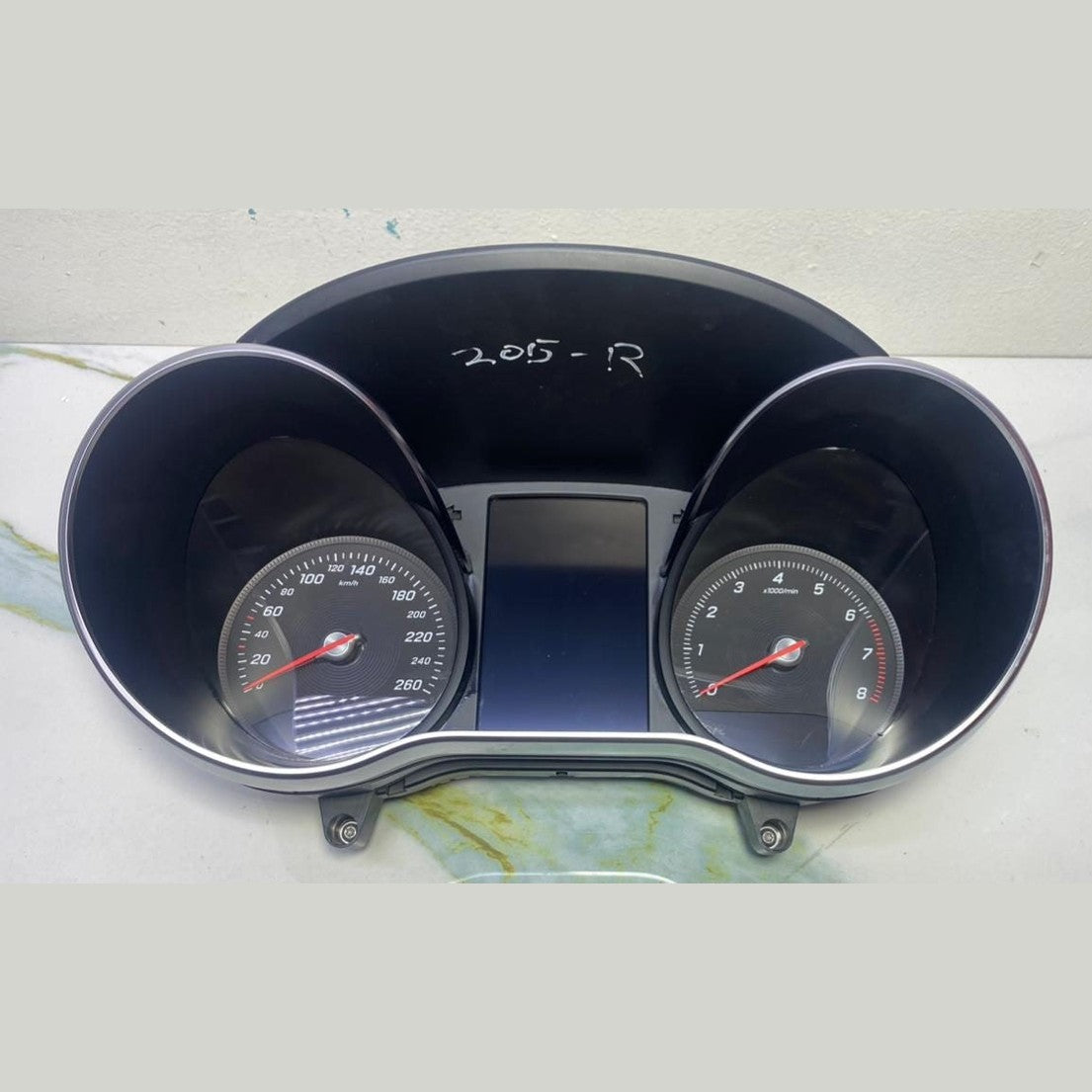 Mercedes Instrument Cluster A2059000234