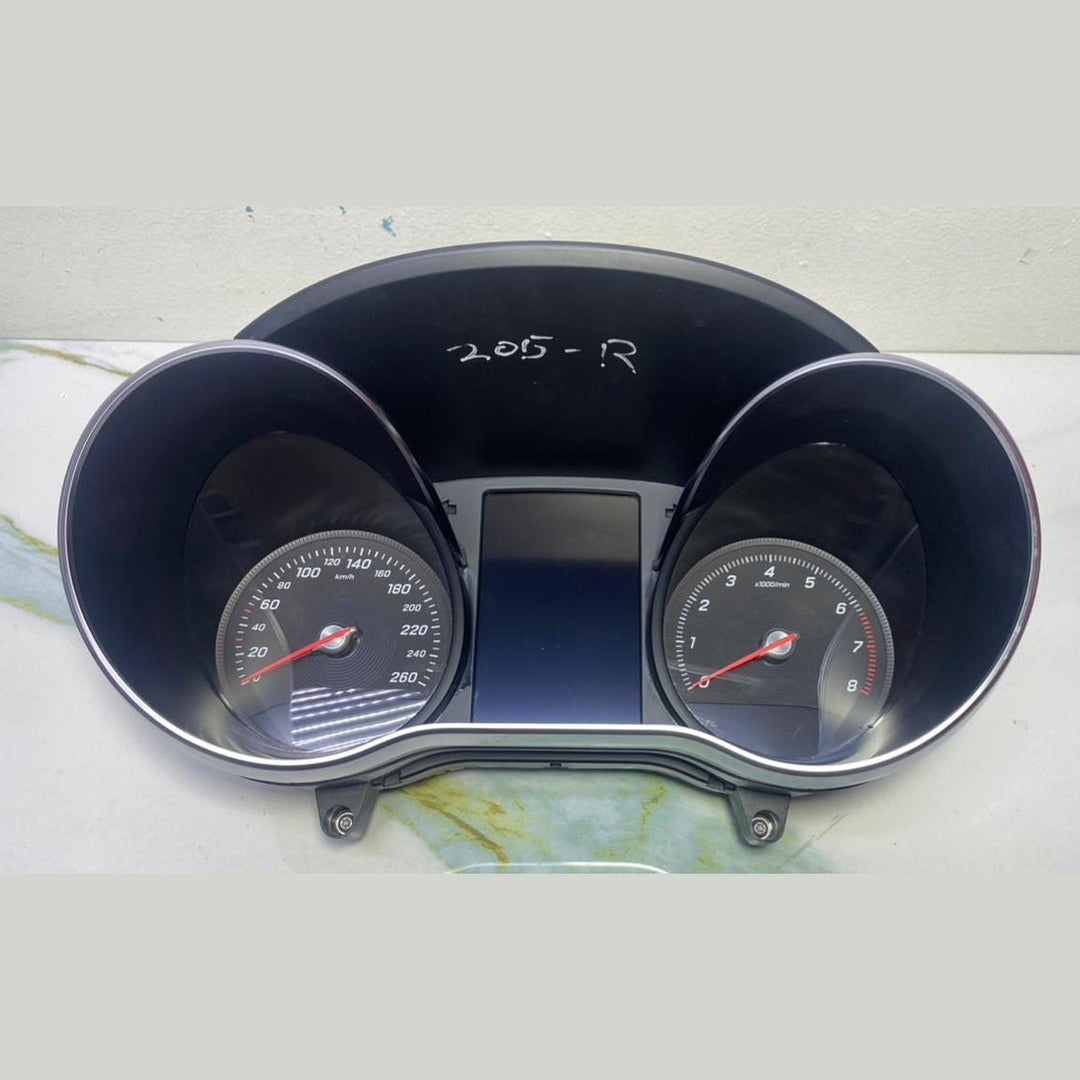 Mercedes Instrument Cluster A2059000234
