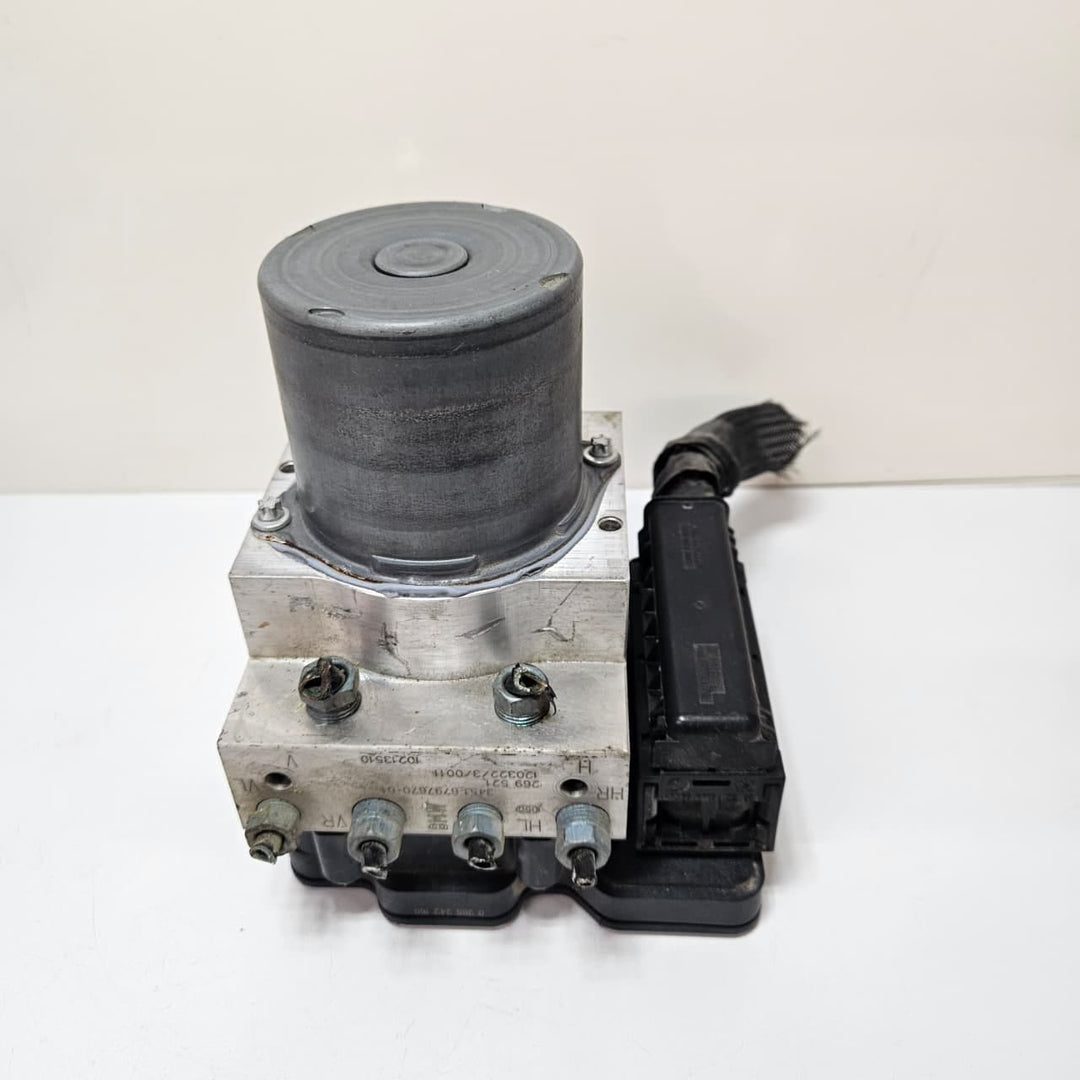 2011-2016 BMW 5 Series F10 F11 528i 535i, 550i ABS Pump Control Module 6797668