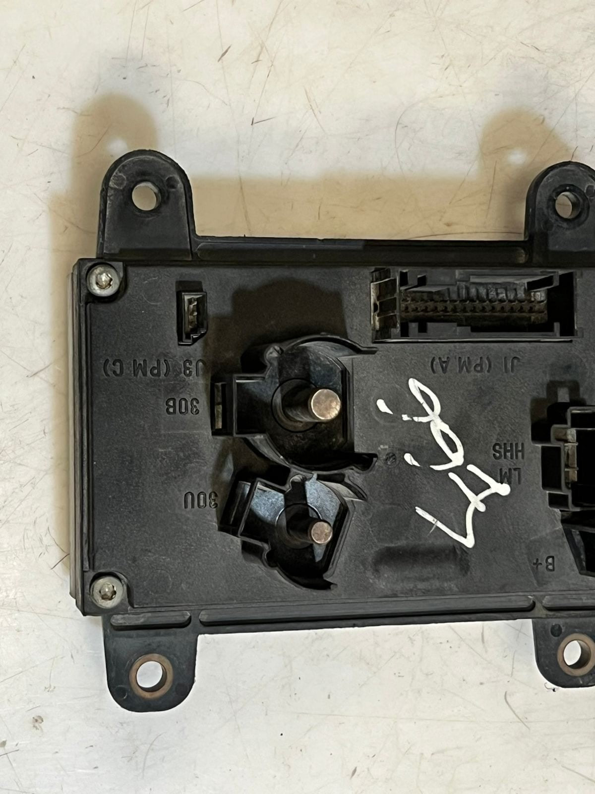 2002-2005 BMW 745i 7 Series E65 E66 POWER MODULE Body Control Module 6943489