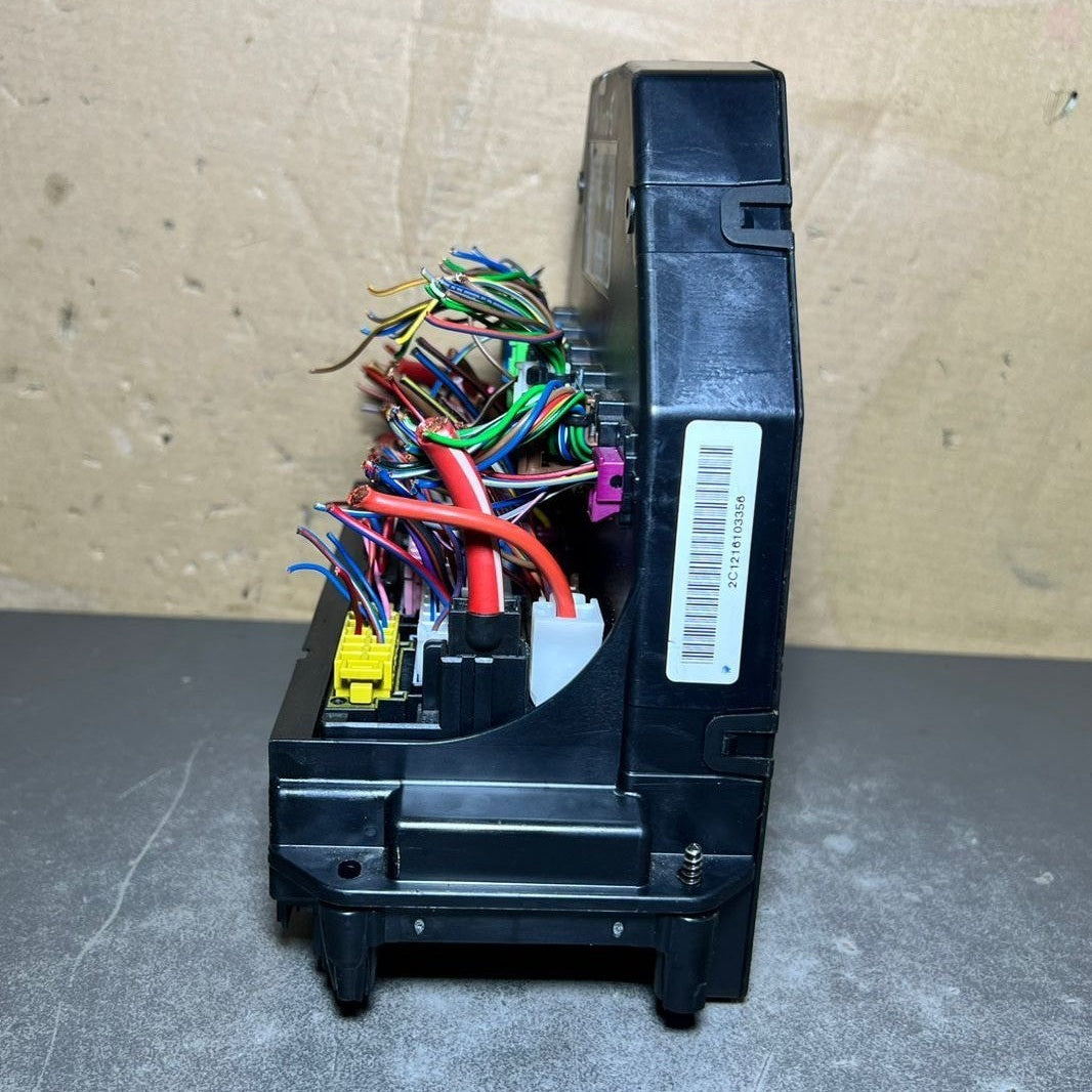 10-16 Mercedes-Benz W212 W204 Front SAM Module Relay Fuse Box A2129003314 OEM
