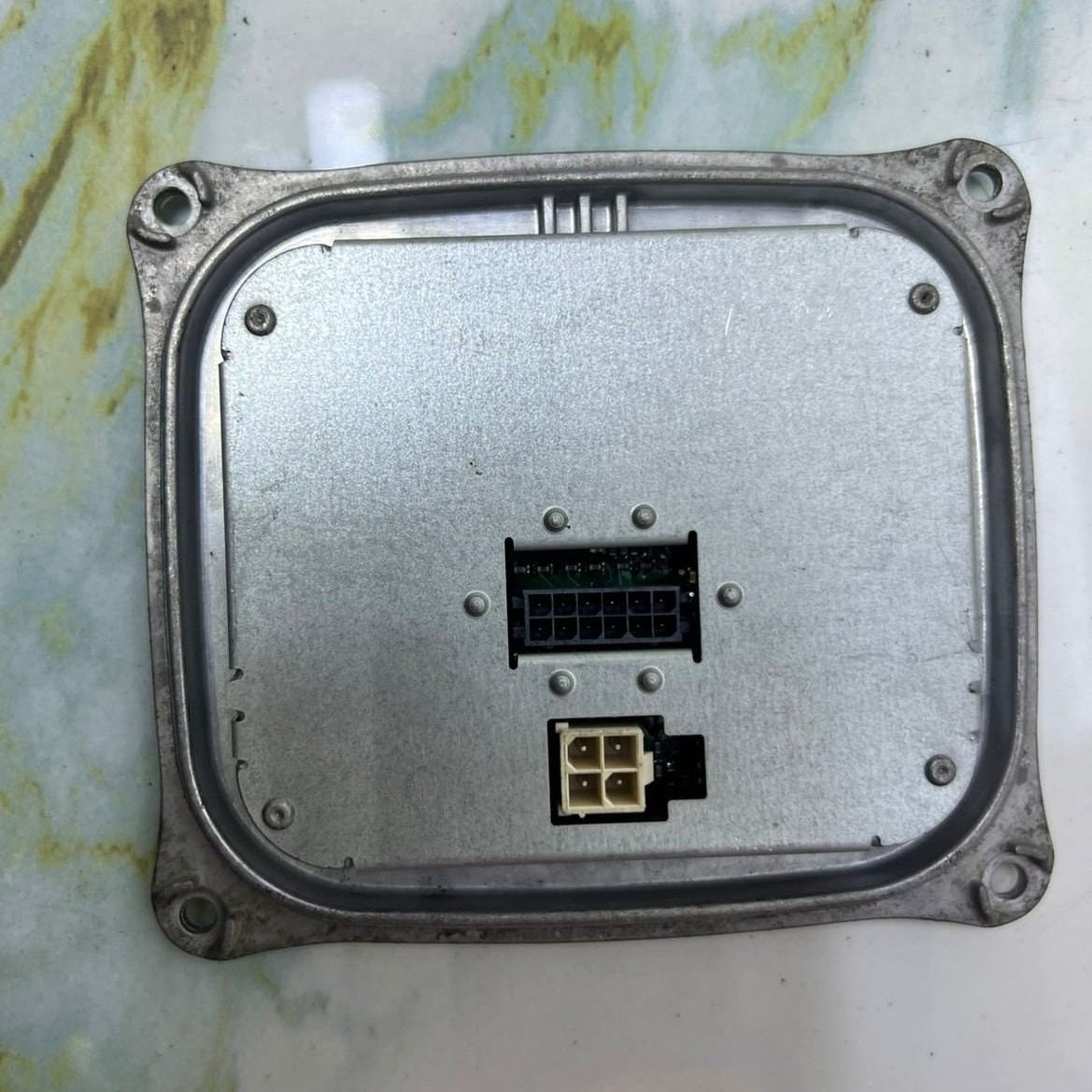 Mercedes-Benz Voltage Converter A 216 820 37 89