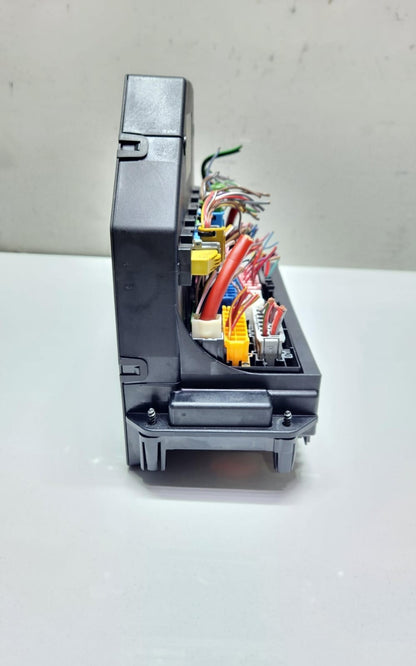 08-14 Mercedes-Benz C300 SAM Relay Control Unit Module A2049009501 W204 C Class