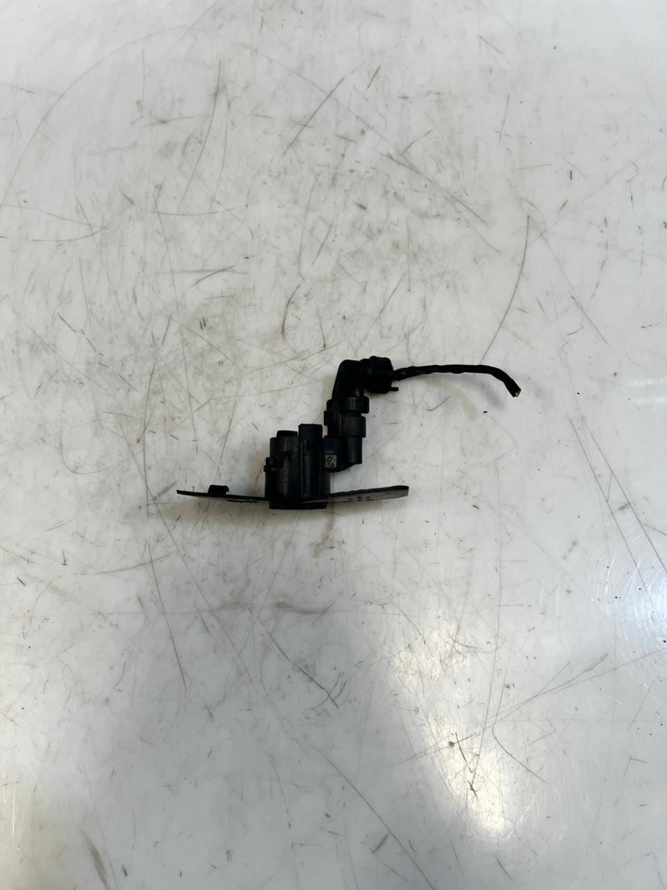 BMW E82 E81 E87 E88 E90 E91 E92 E93 PDC Parking Distance Sensor Front 9196705