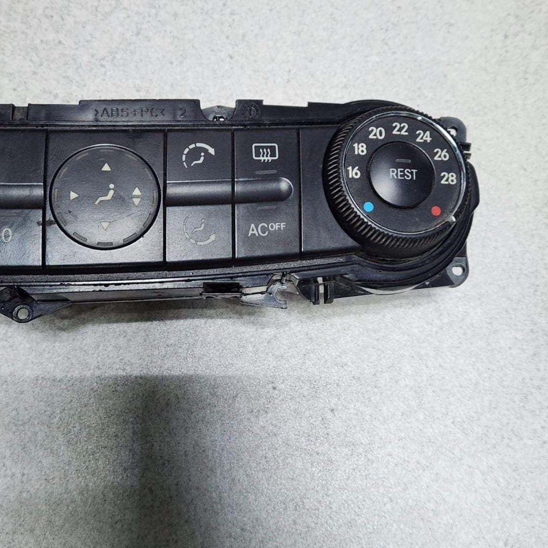 Mercedes-Benz E-Class Climate Control Panel 2118300385 W211 E-Class