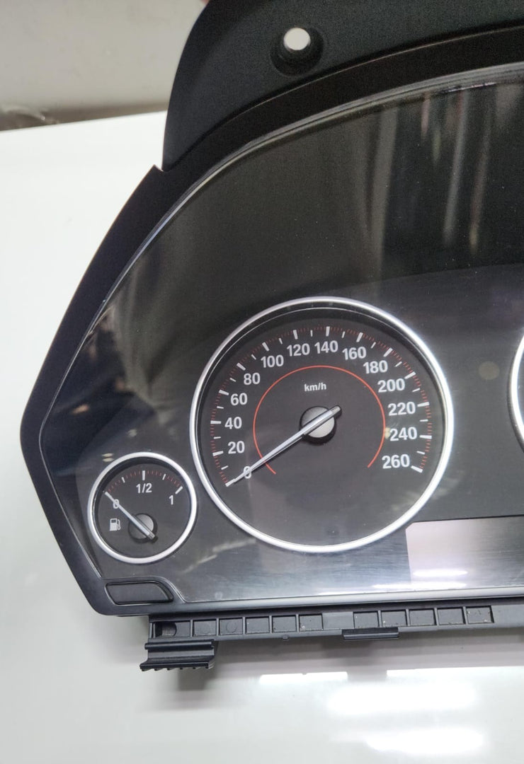 2012-2015 BMW 5 Series Instrument Cluster 9325608 5 Series 520d F10 F11 OEM