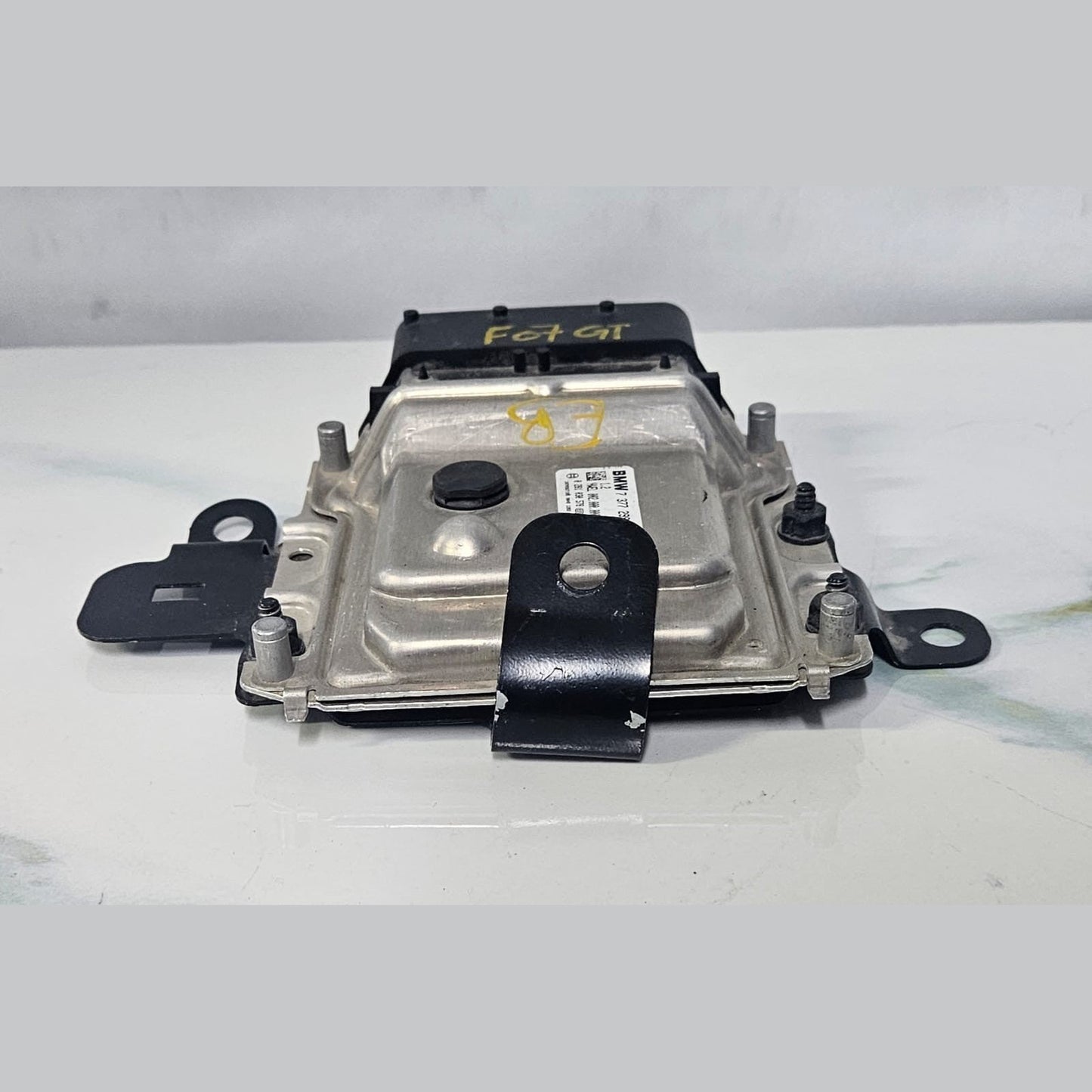 OEM BMW F07 GT 530D DEF PUMP EMISSION CONTROL  MODULE 7377299