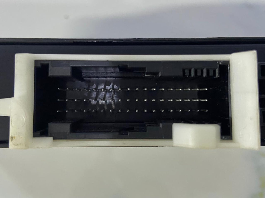 OEM BMW 5 6 series F06 F10 F12 ECU JUNCTION BOX FOR ELECTRONICS 9284283