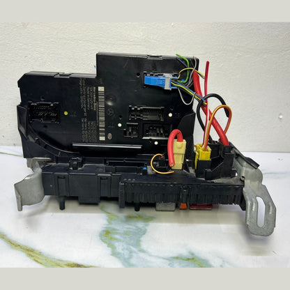 2010-2015 Mercedes-Benz E350 Rear Fuse Junction Box Sam Relay Module 212 9004901