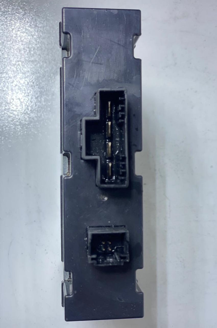 2015 BMW 750i 7 Series F01 F02 VOLTAGE CONVERTER 9247159 OEM