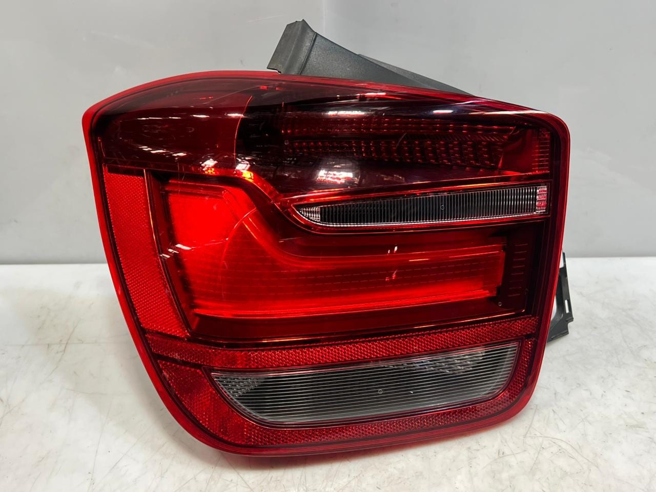 BMW 1 Series F20 Rear Left Outer Tail Light Led White Turn Indicator 7241543 OEM