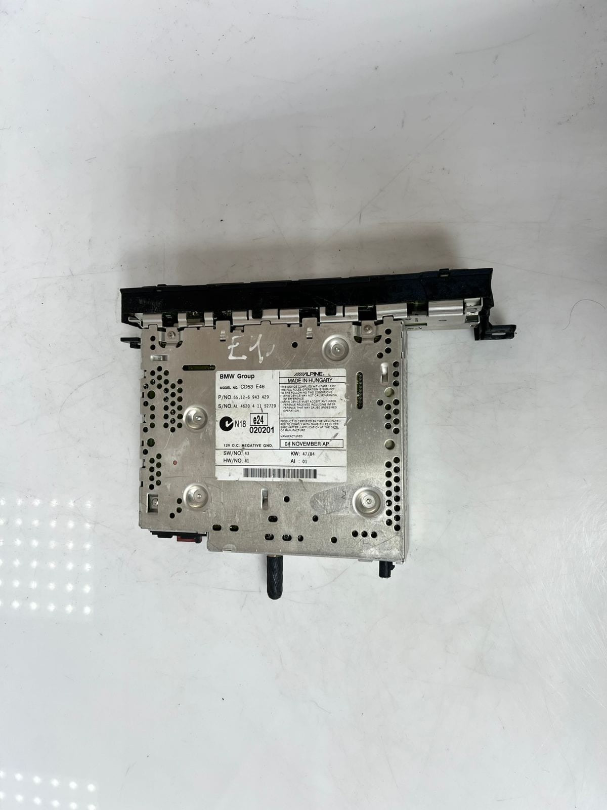 2001-2006 BMW E46 M3 Main Stereo Radio CD Player Genuine 6943429