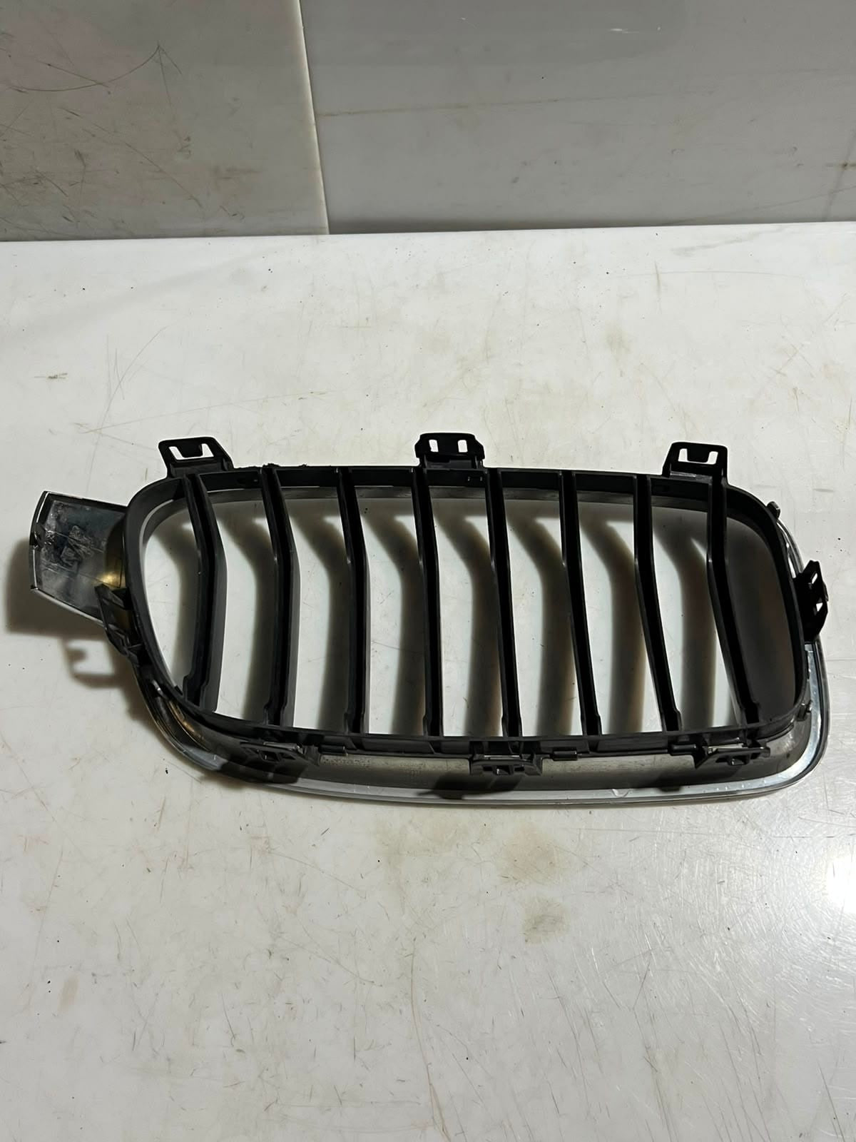 BMW 3 Series F80 F30 F31 F32 F35 Left Chrome BUMPER Kidney Grille 7295441 OEM