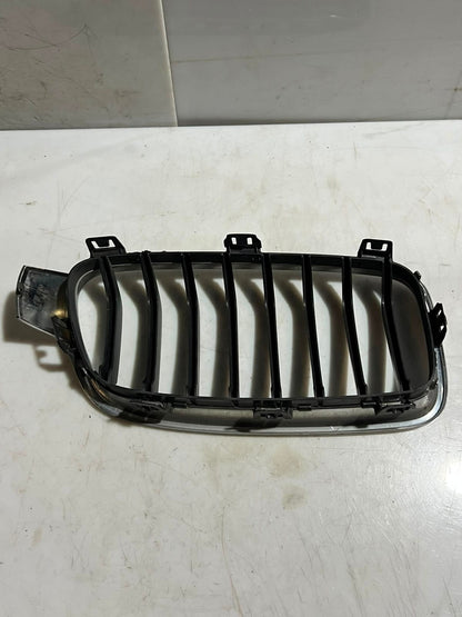 BMW 3 Series F80 F30 F31 F32 F35 Left Chrome BUMPER Kidney Grille 7295441 OEM