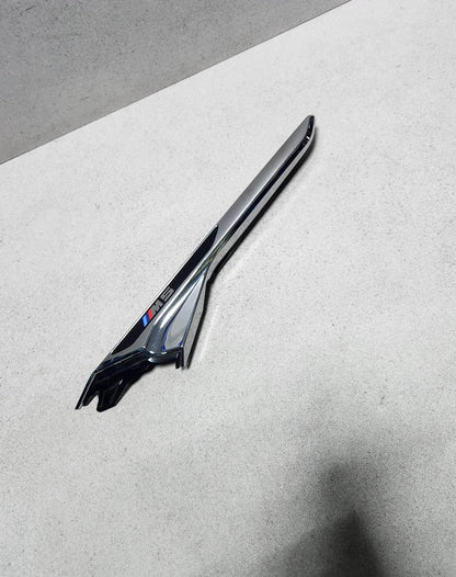 2016-2023 BMW M5 Fender Trim left front  Molding 8063205 M5 F90 