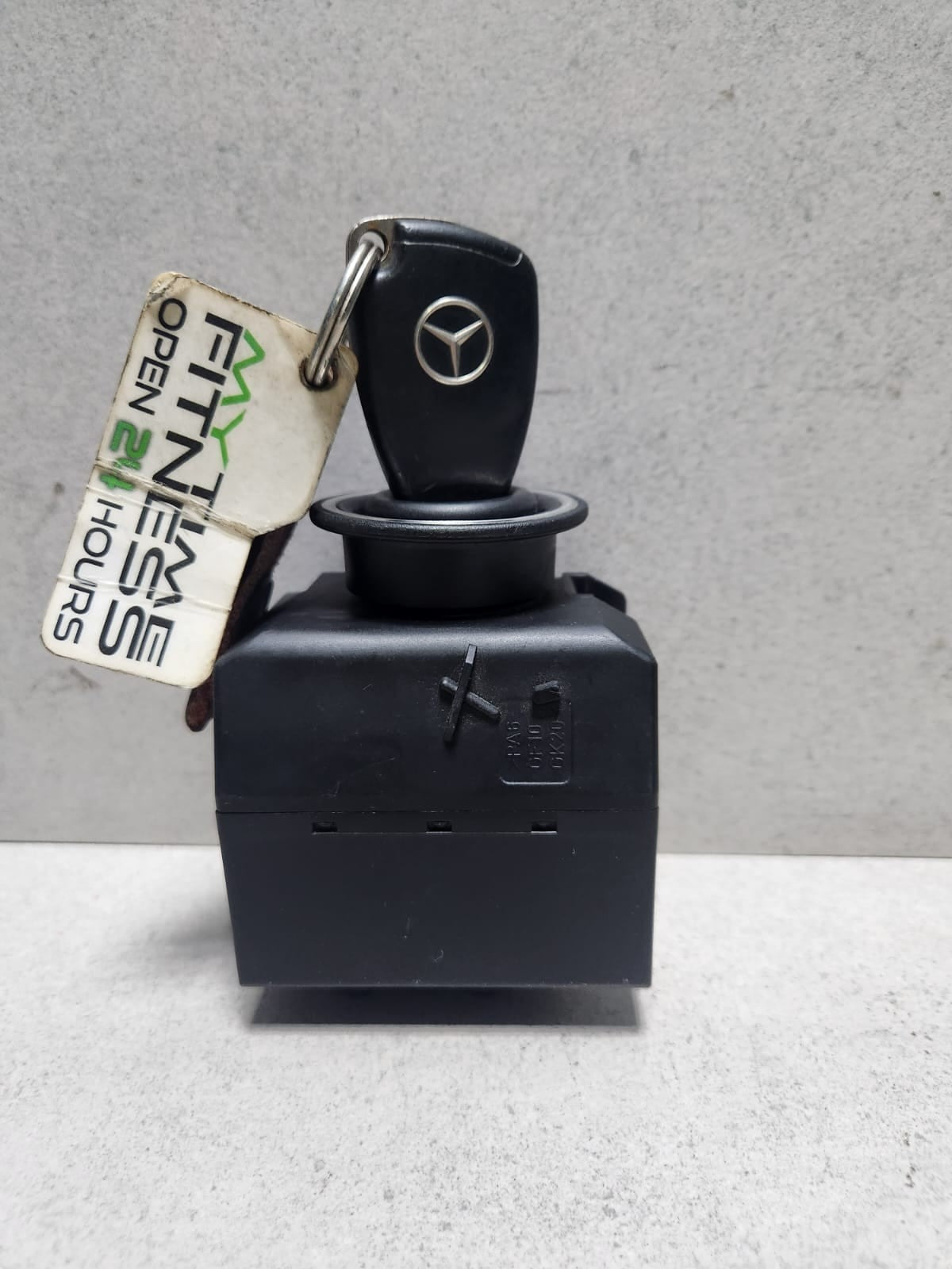 2003-2009 Mercedes-Benz C230 Ignition Switch Module 2095450908 W203 C230 and CLK