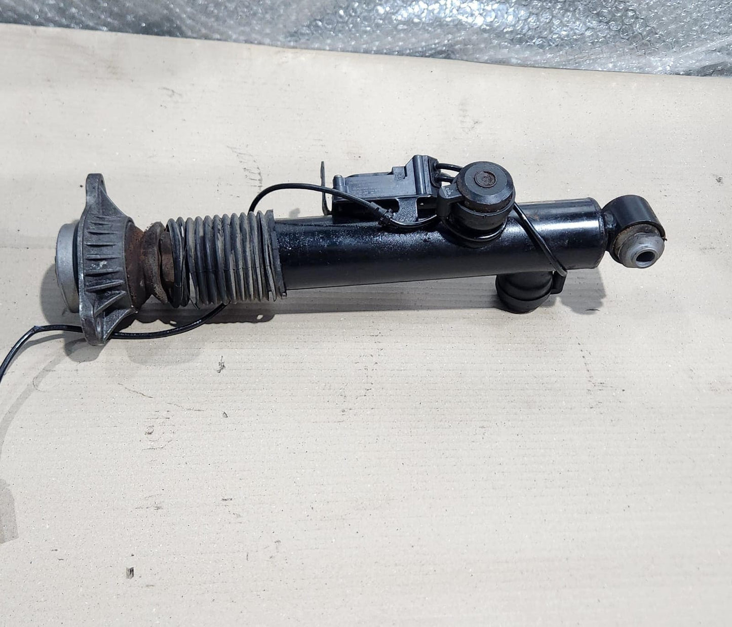 BMW 5 Gran Turismo Rear Left Shock Absorber 6796943 5 Series 535GT