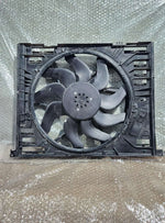 Bild in die Galerieansicht laden, 2023-2025 BMW i4 Radiator Cooling Fan 9886712 i4 G26 E-Drive 40M