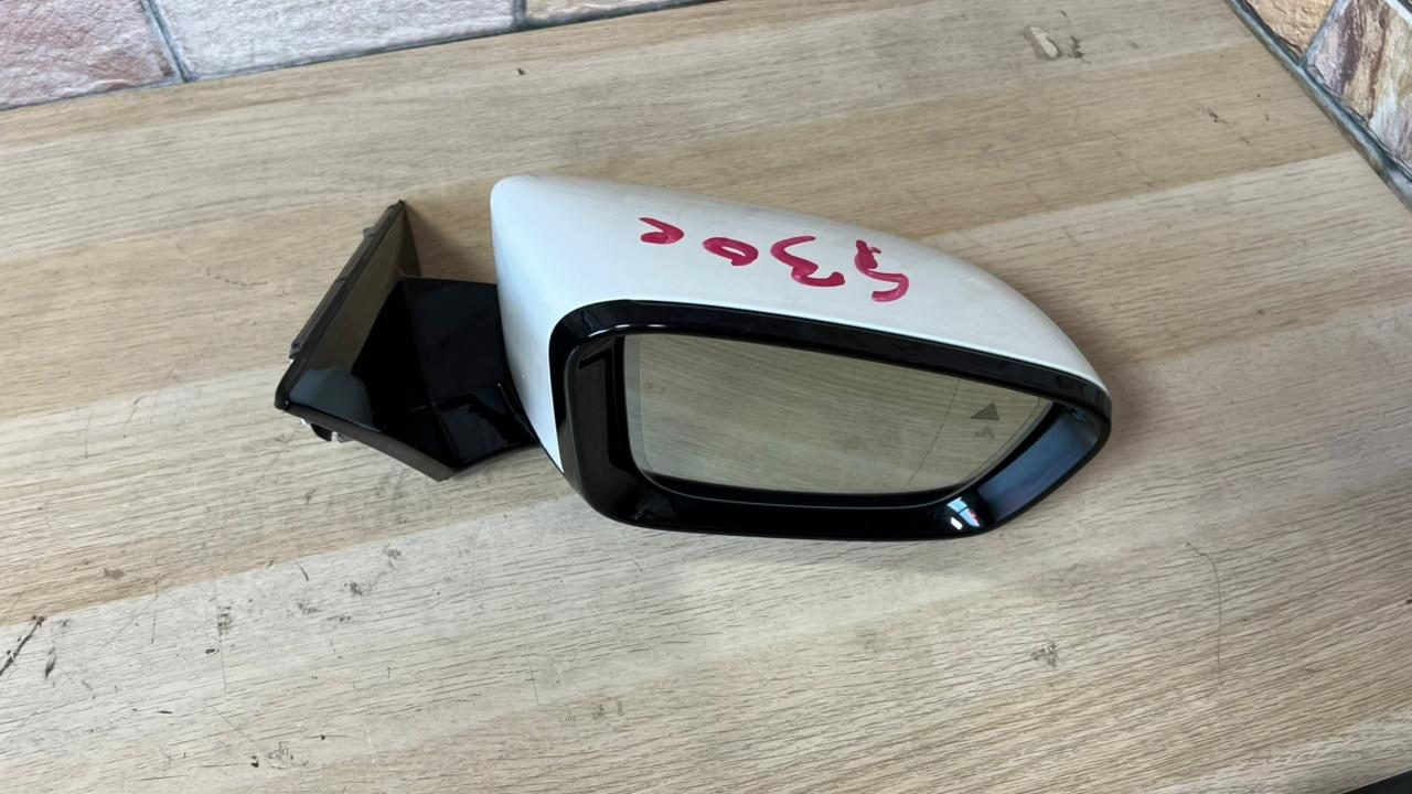 BMW RIGHT Front Door Electric Wing Mirror F0184102U668B 5 Series G30 G31 RHD