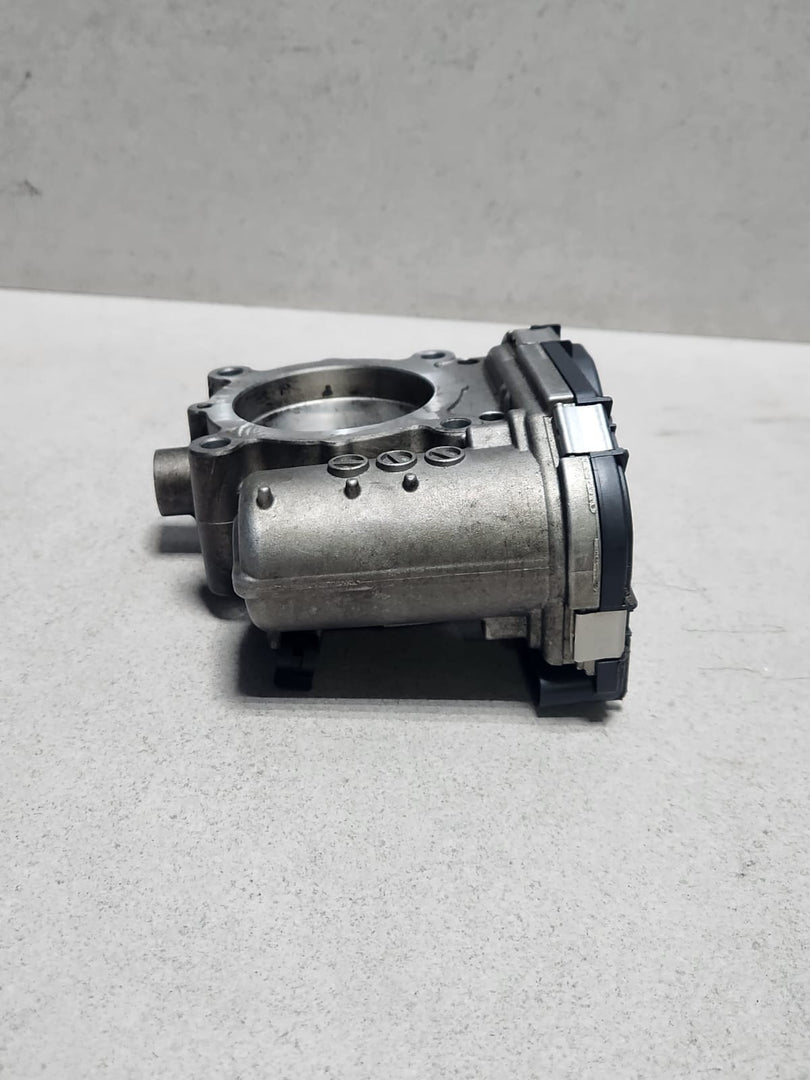 2015-2018 Mercedes-Benz C300 Throttle Body A2701410025