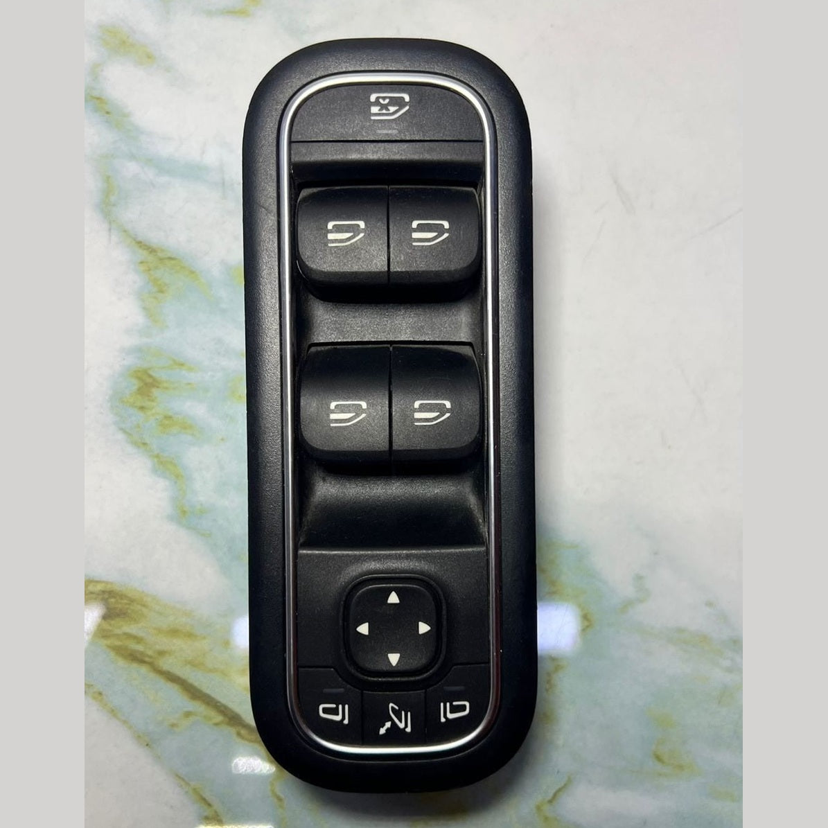 19-21 Mercedes A220 Front Power Window Switch A1679059803 CLA, G-Class, GLB GLA