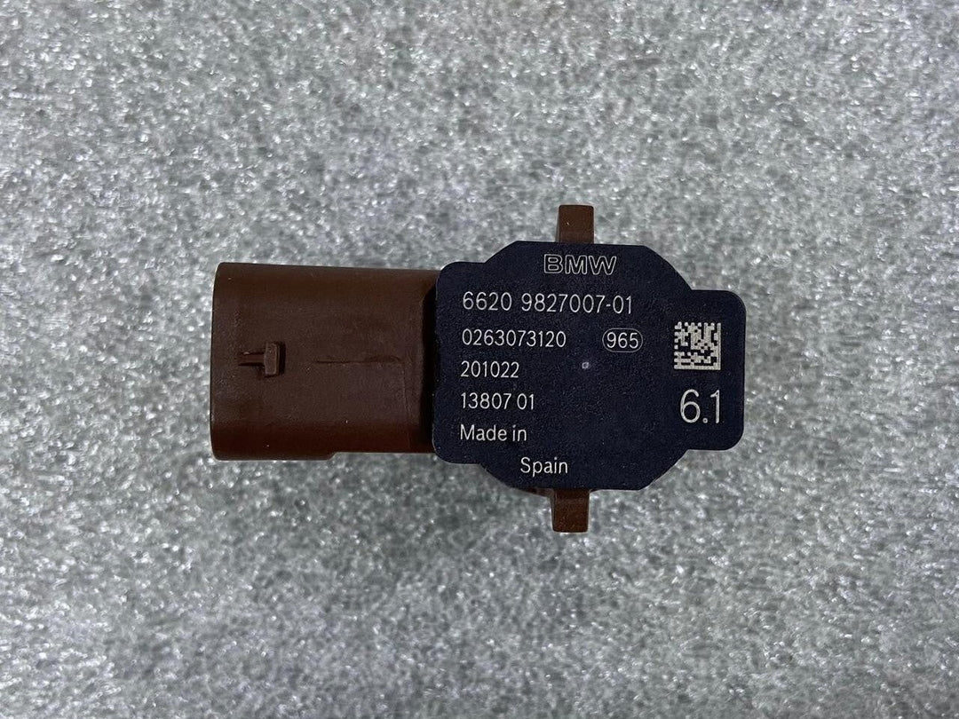 OEM BMW F44 G11 G12 G29 M40i Parking sensor Bosch 6.1 Glacier silver New 9827007