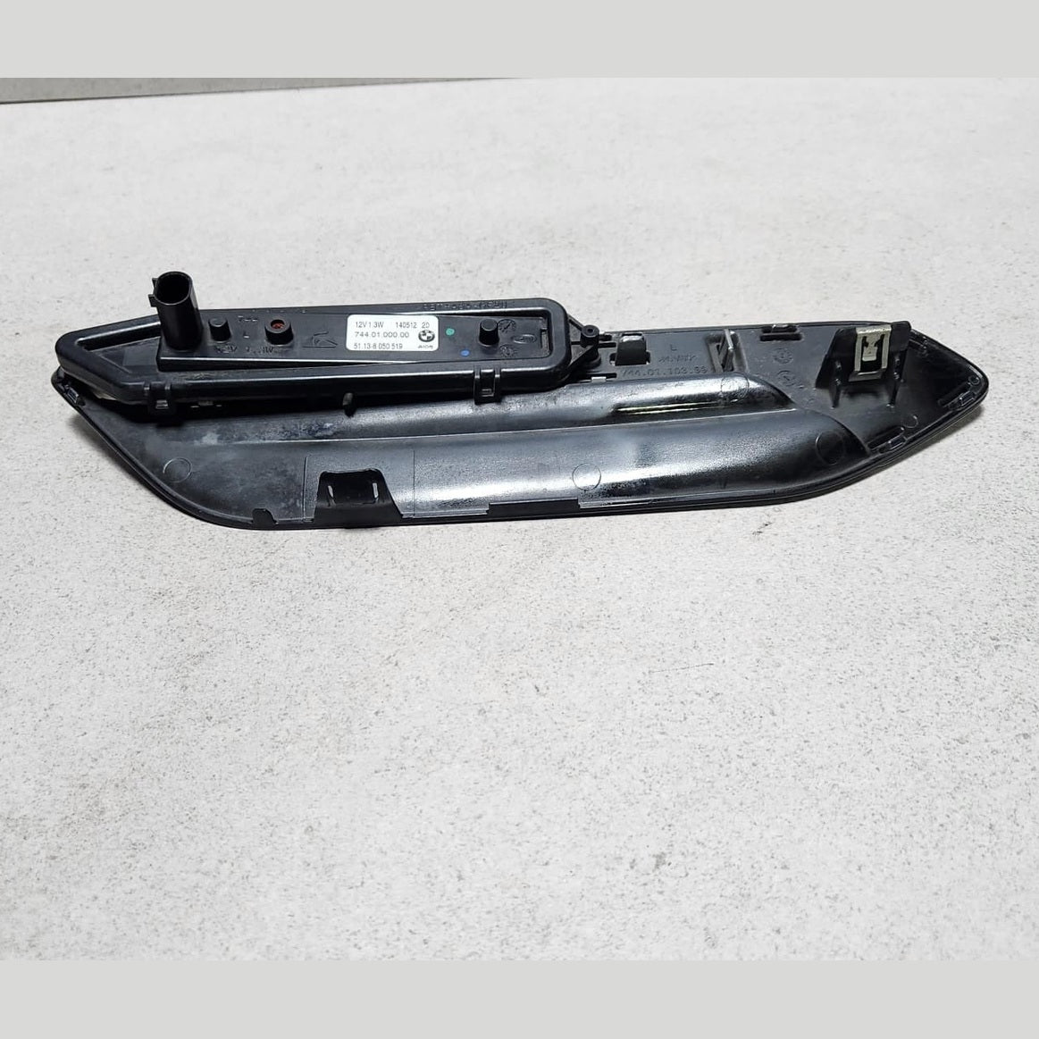 2012-2018 BMW M6 Front Fender Side Marker Light 8050519 M6 F06 F12 F13